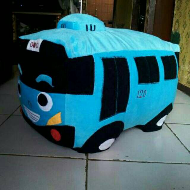 Boneka BUS besar