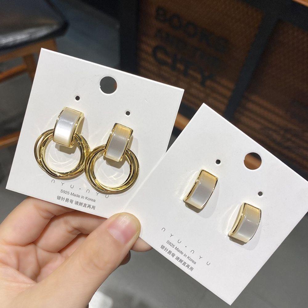 Mxbeauty Anting Bulat Geometris Elegan Retro Fashion Cocok Telinga Perhiasan Temperamen Wanita Earrings