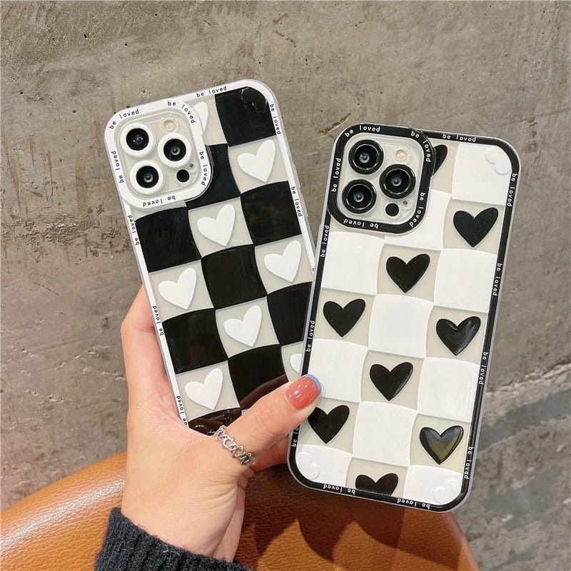 Softcase Black White Love Lens Cover IPHONE 6 6S 6G 7 8 6+ 6S+ 7+ 8+ SE 2020 X XR XS MAX 11 11PRO 11PROMAX 13 13PRO 13PRO MAX 12 12PRO 12PROMAX PRO MAX PLUS Case TPU Kotak Kotak Hati Cewek Mamba Girls Casing