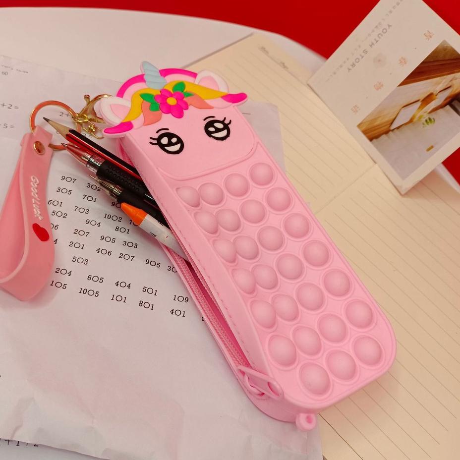 

Kotak Pensil Pop It Unicorn Fashion ⇛