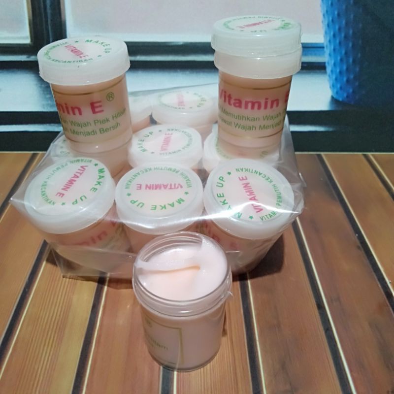 (Termurah)Cream Vitamin E // Krim Vit E (12pcs)