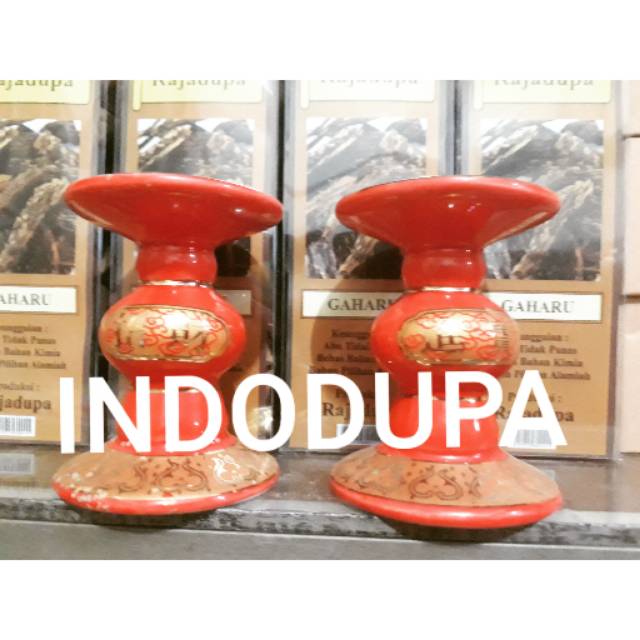 Tempat/tatakan lilin keramik merah