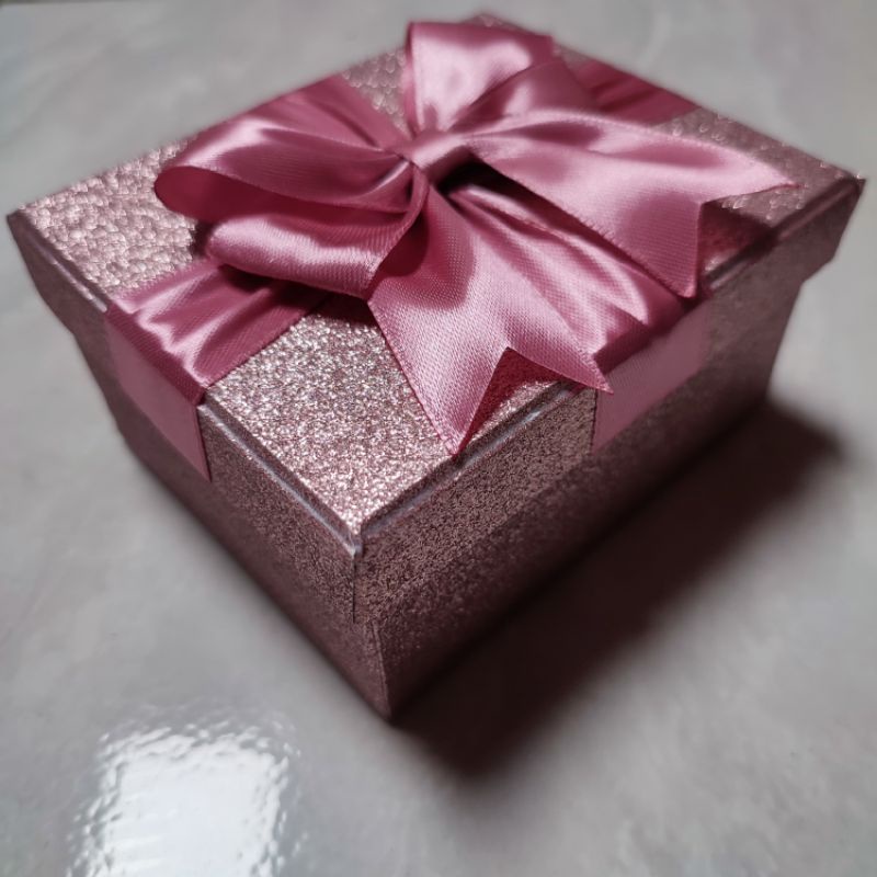 HARDBOX GIFTBOX GOLD EMAS BLINGBLING KOTAK KADO Custom Size dan Warna Box Hadiah