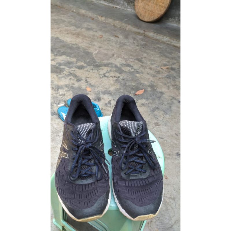 sepatu asics gel cumulus 20