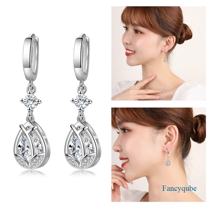 Anting 925 Silver Needle Bentuk Bunga Aksen Kristal Gaya Vintage Untuk Wanita