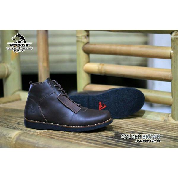 sepatu kulit wolf golden brown