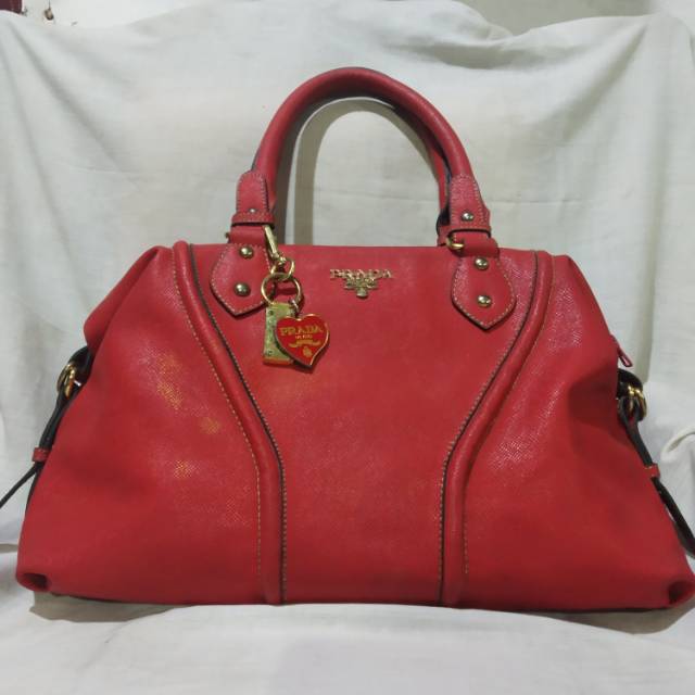 Preloved bag Prada Merah 40*25 second