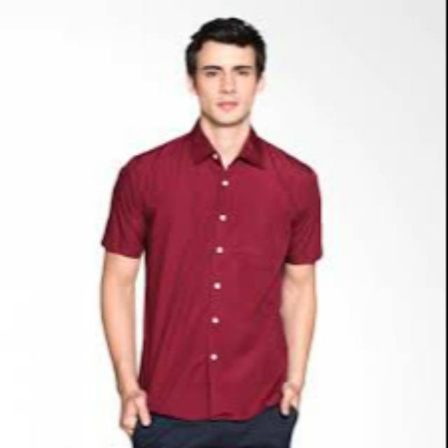 Kemeja formal pria lengan pendek merah maroon