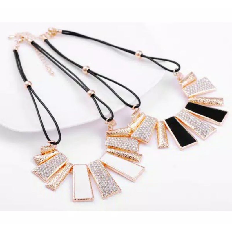 Gothic Diamante Kalung Wanita/Lady Necklace Jewelry