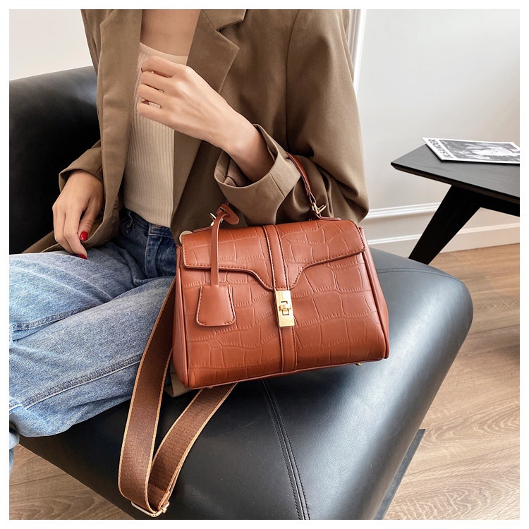 TAS SELEMPANG WANITA BRANDED GROSIR TAS BATAM IMPORT MODEL TERBARU TAS CEWEK KOREA SLINGBAG COD