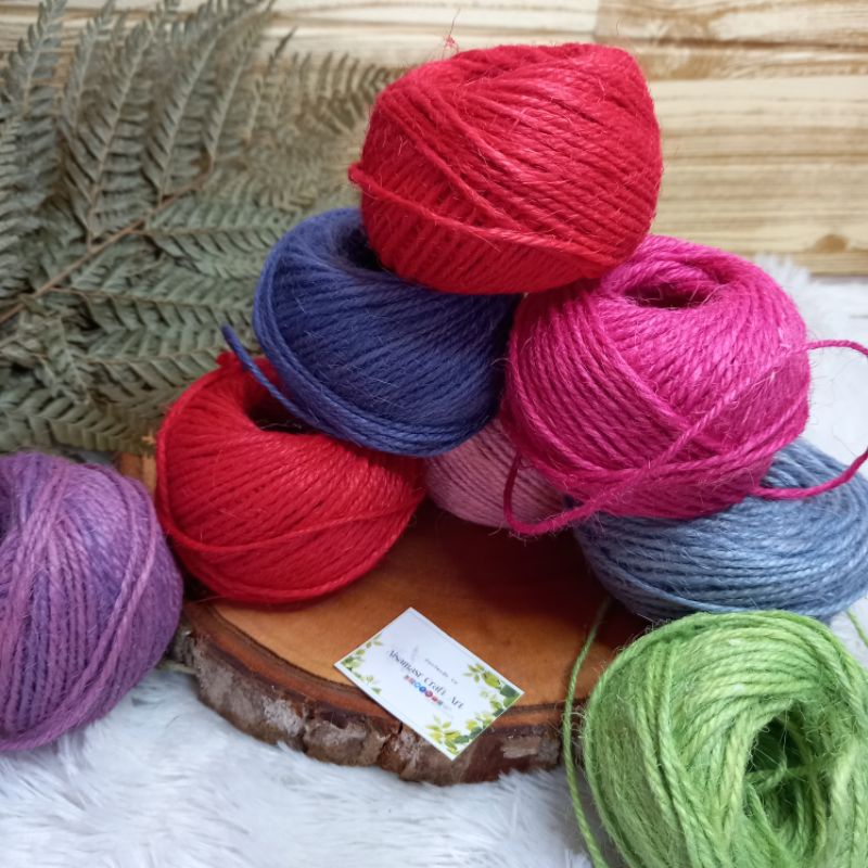 

Tali Rami Warna Goni 25 gram 3ply / Tali Jerami / Mendong / Pengikat Packing