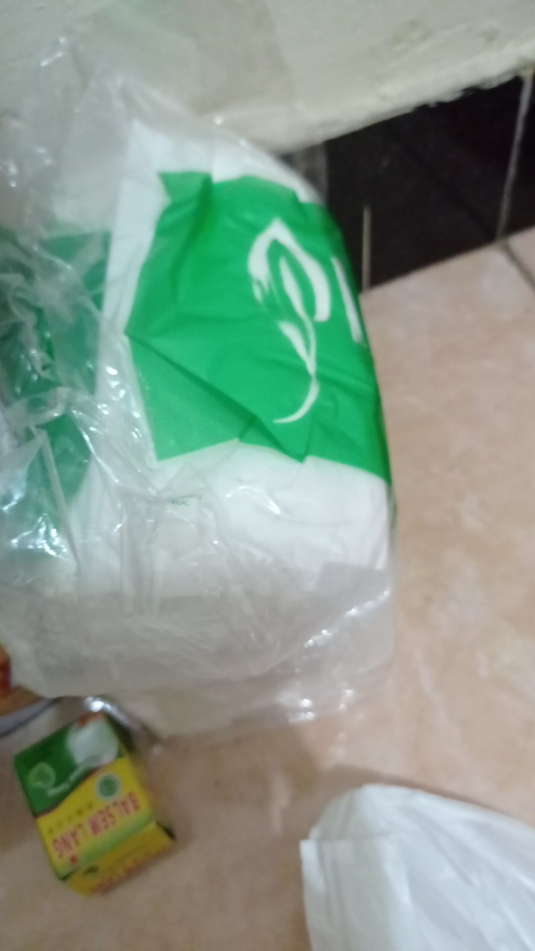 Tissue Tisu Tisue Livi Eco Facial Refill 554 Gram 600s & 150 Sheet X 2 Pcs (livi Ukuran Kecil)