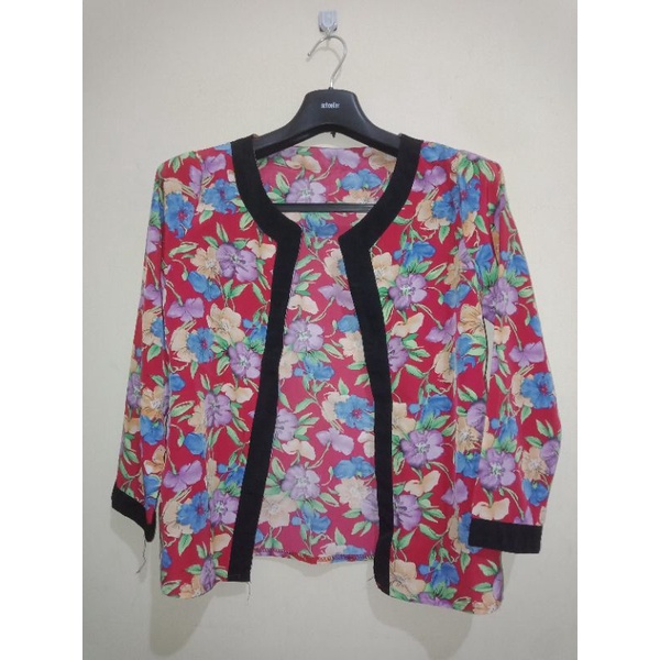 PRELOVED Outer Wanita Bunga Bunga/Outer Polos