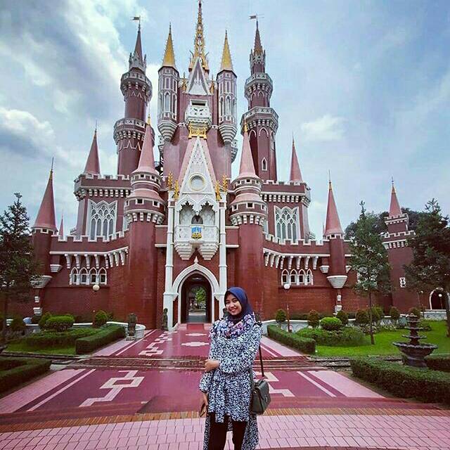 adelinadamayantiputripartii