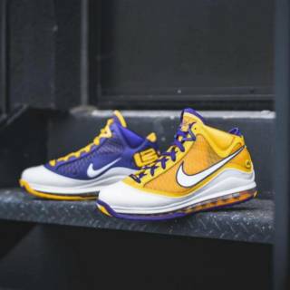 lebron laker sneakers