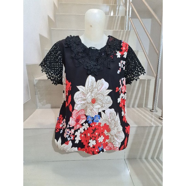 Blouse Brukat Bunga Renda Combi Brukat Impor XL-2XL-525 - Hitam Ld 104