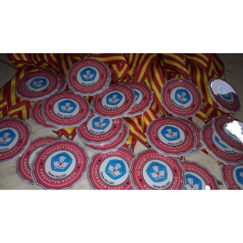 SAMIR WISUDA / KALUNG WISUDA BAHAN AKRILIK / ACRYLIC MURAH
