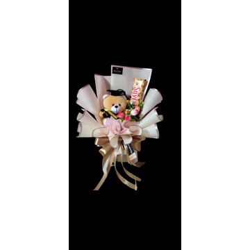 

Bucket Boneka Wisuda