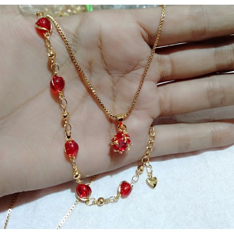 kalung+gelang bermotif bola merah cantik