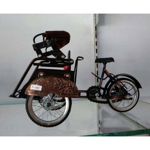 Miniatur Becak Jawa Jogja