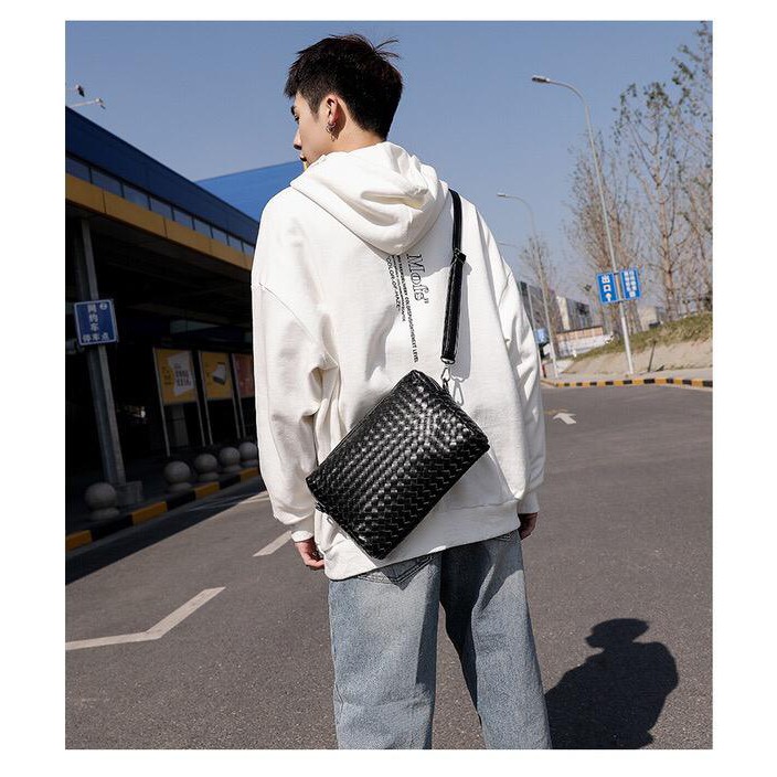 Tas Selempang Kulit Pria Wanita Slingbag Woven Bag 3095