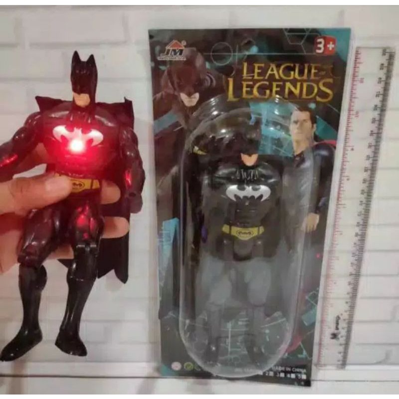 Batman / mainan karakter / robot Batman