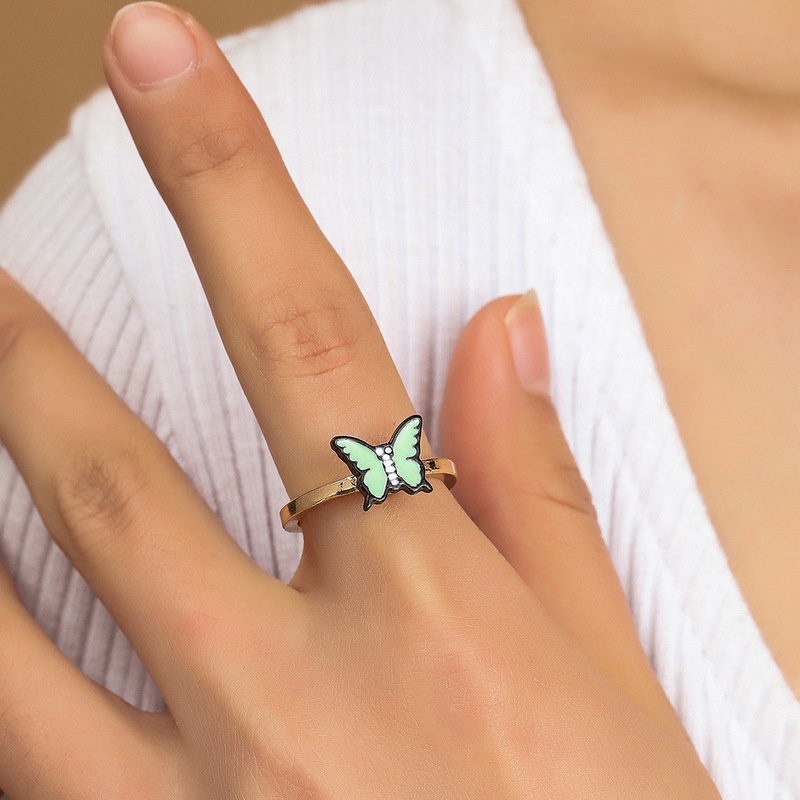 Cincin Model Terbuka Desain Kupu-Kupu Dapat Diputar Anti Stress Untuk Wanita