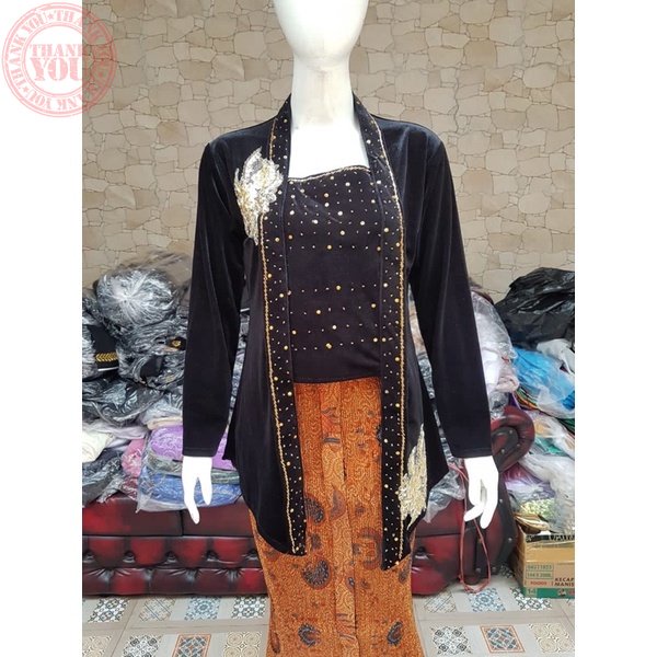 kebaya kutubaru/kebaya bludru payet/kebaya bludru Terbaru Kebaya Bludru