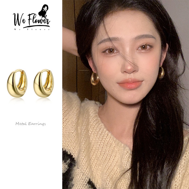 We Flower Anting Tusuk Gantung Bentuk Tetesan Air Bahan Metal Warna Emas Untuk Wanita