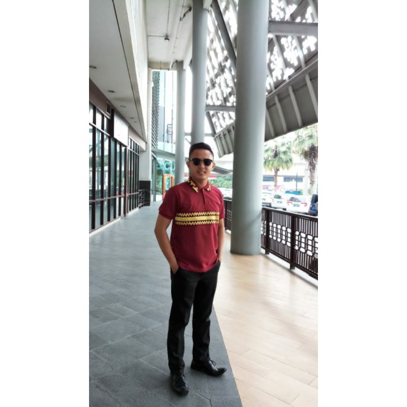 Baju kaos maroon kerah tapis lampung pria murah banget