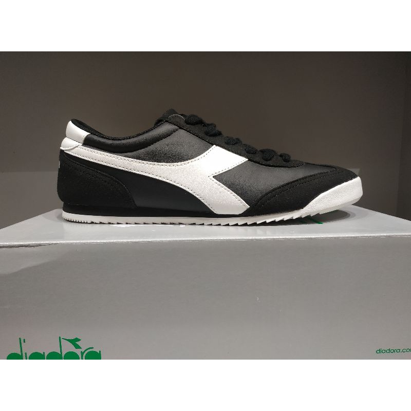Diadora Durano Shoes Sepatu Olahraga Pria [DIACA210709B]