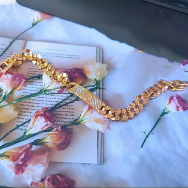 Gelang Chanel Mata gold