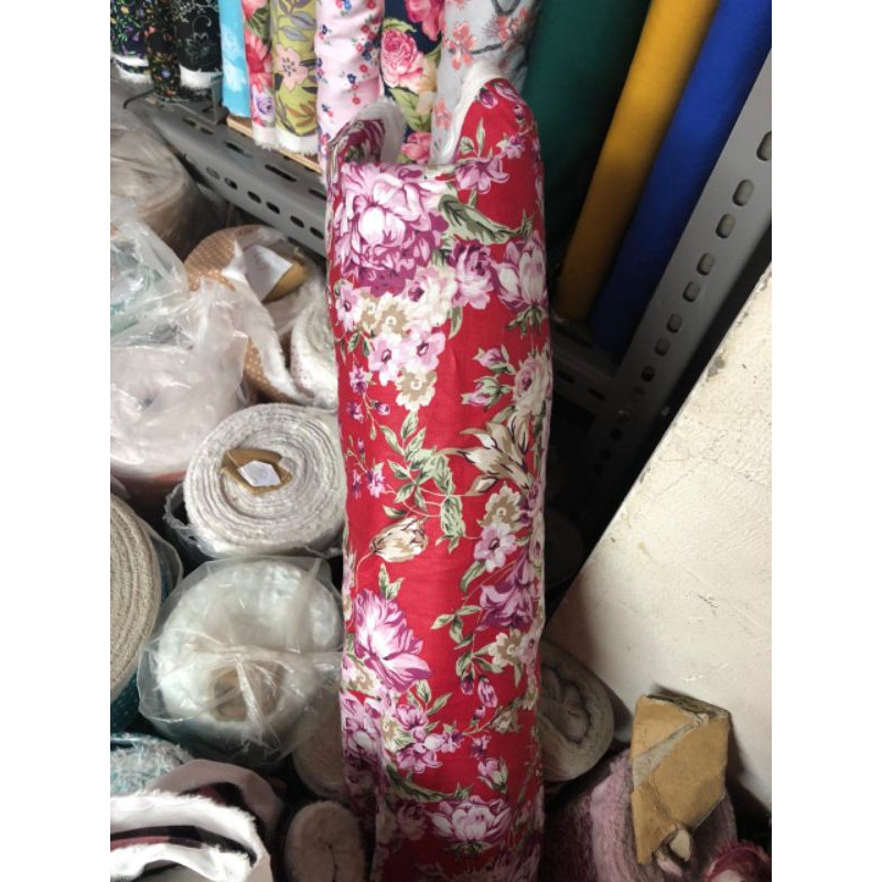 bahan kain katun jepang catoon catton japan desain motif bunga besar dasar merah