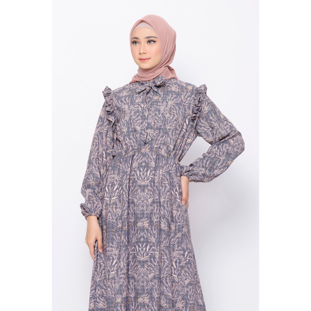 BIA X Cut Meyriska - Pahat Charcoal Dress Islamic Journey In Istanbul