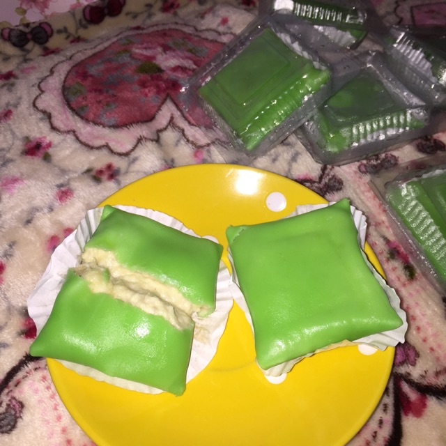 

Pancake Durian Bon-Bon