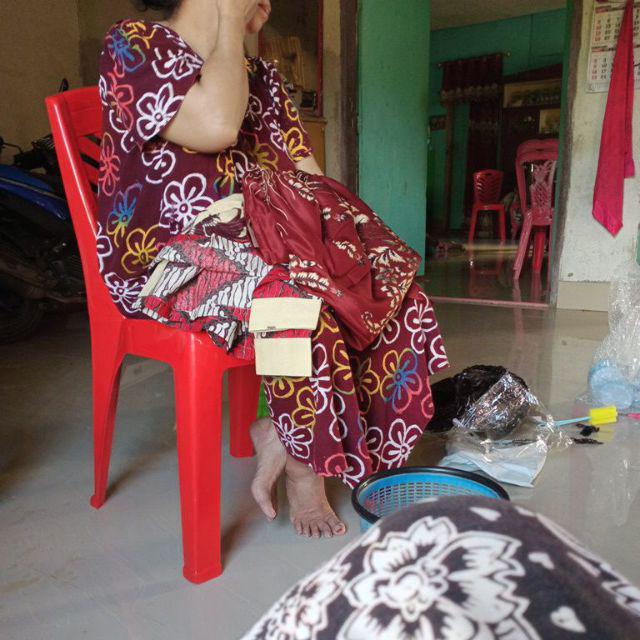 Sutra Putih - Kemeja Tangan Panjang Premium Ivory Merah Ktp0419006