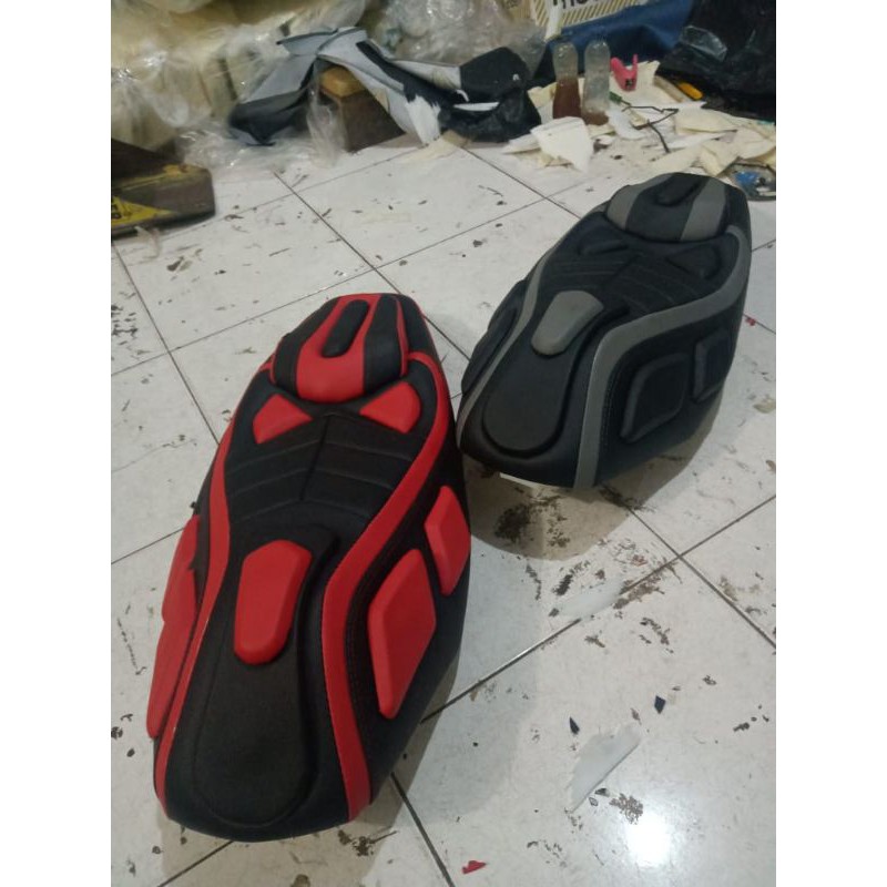 JOK VARIO 150 RETRO PREDATOR COVER MBTECH