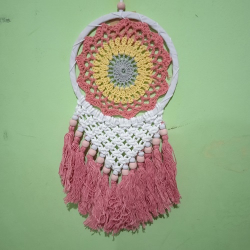 Dreamcatcher Rajut Macrame Hiasan Dinding Diameter 17 Cm Panjang 35 - 40 Cm