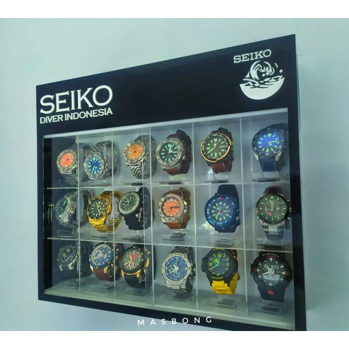 Rak Akrilik Jam Tangan Koleksi Logo Seiko Isi 18