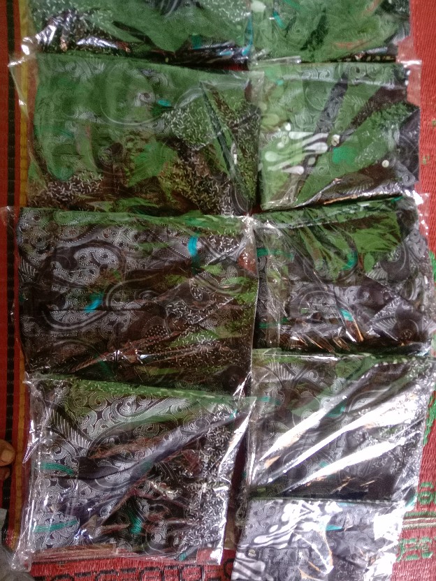 Batik Couple Keluarga Sania Ruffle Ori Ndoro Jowi Dnt Motif Sakura Merah Termurah Shopee