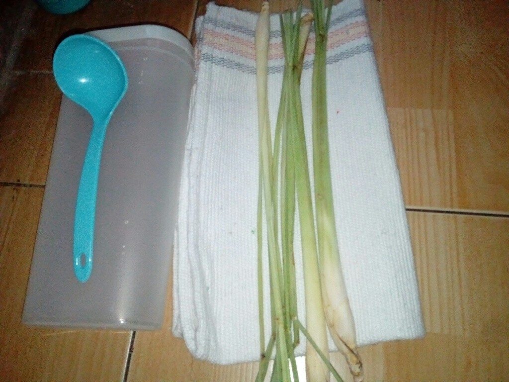 Kain Pel (putih/biru Dongker)