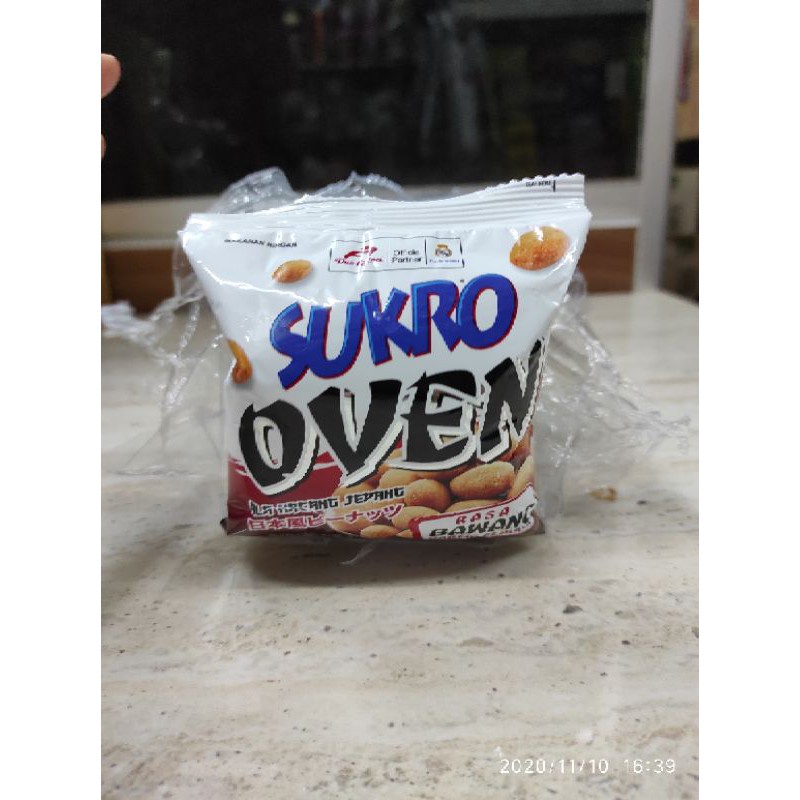 

Kacang Sukro Oven 12 gram (1 renceng isi 10 pcs)