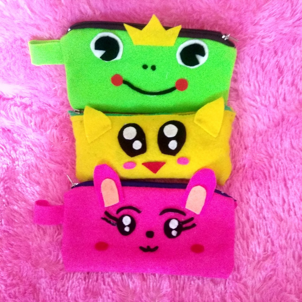 

Souvenir Tempat Pensil / Pouch Besar Flanel