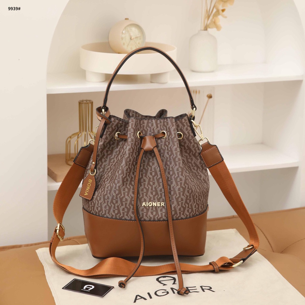 Ilona Signature Bucket Bag 9939 9939 canvas