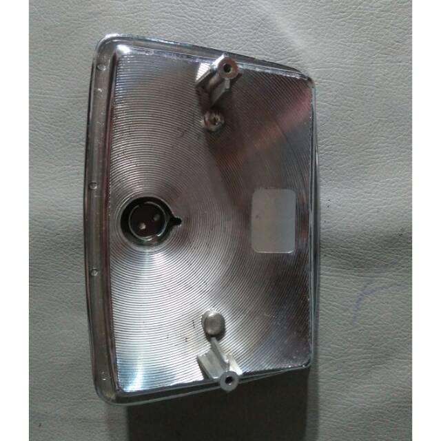 Suzuki trs dudukan mika lampu stop
