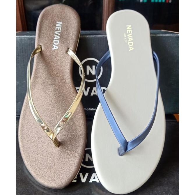 Sandal Flat St.Yves