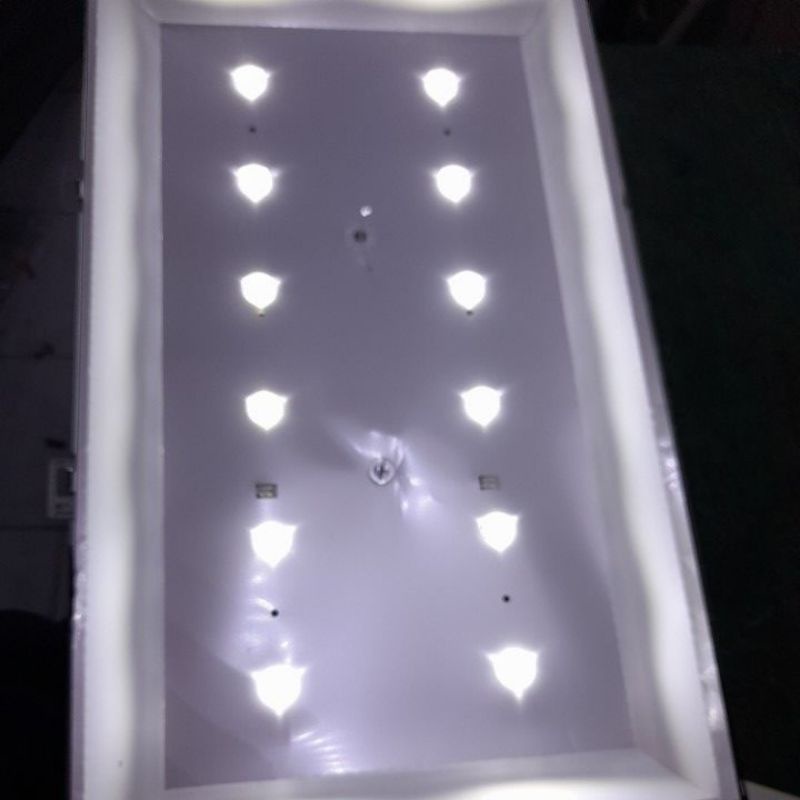 Lampu Baclight  lampu BL.tv led 24 inch Akari LE24D88  LE24D89  Toshiba Polytron 3v × 6k × 2 batang