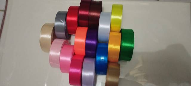 

PITA SATIN 1 Inci / Pita Satin 2,5 cm / Pita Kado / Pita Bunga