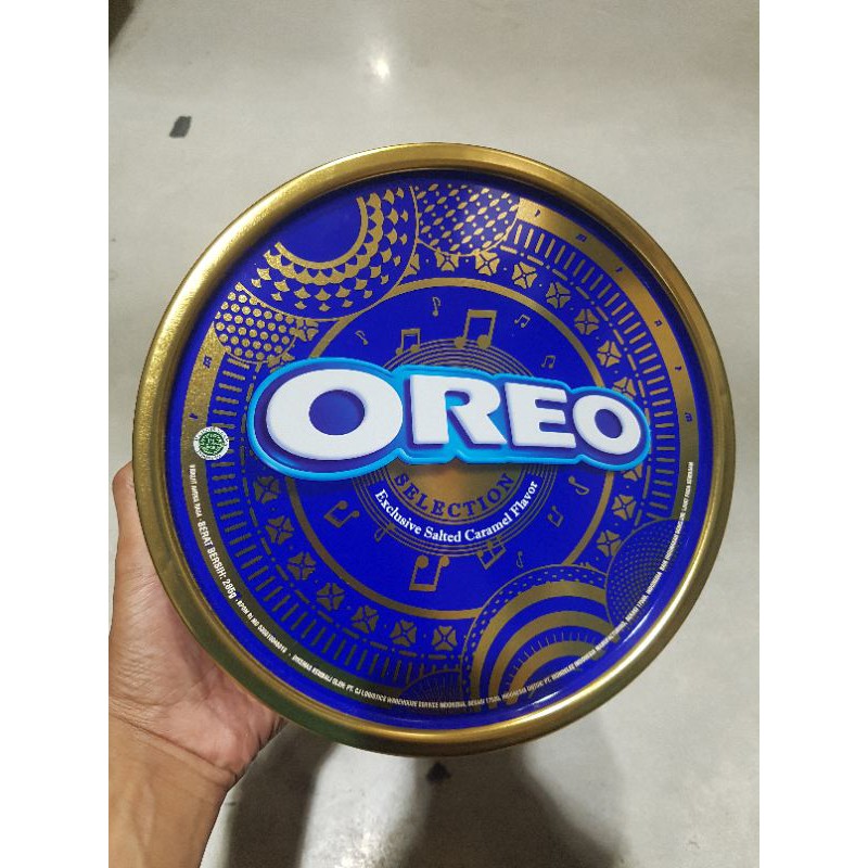 

oreo selection exclusive salted caramel flavor 285 gram