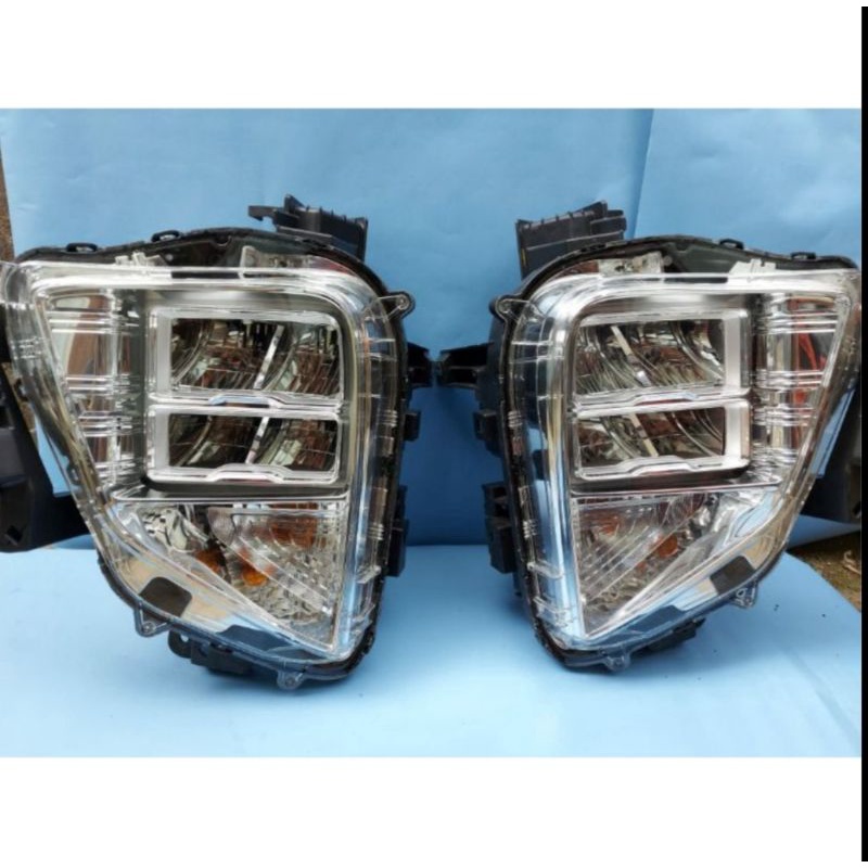 Headlamp lampu depan Xpander Cross